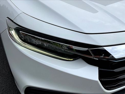 Used 2019 Honda Insight EX image 32