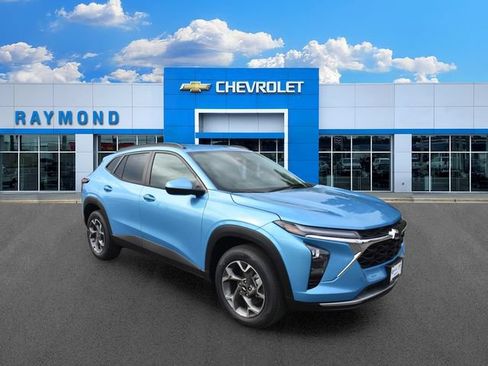 New 2026 Chevrolet Trax LT w/ LT Convenience Package FWD image 1