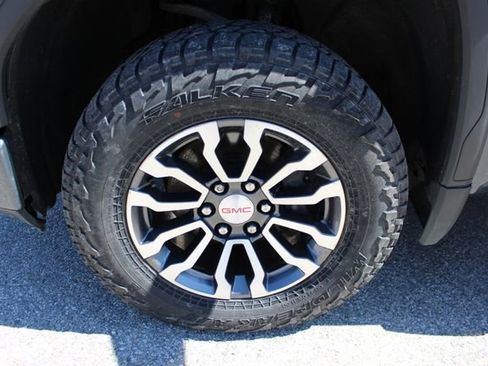 Used 2019 GMC Sierra 1500 AT4 w/ AT4 Premium Package image 5