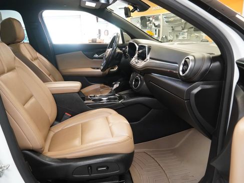Used 2019 Chevrolet Blazer Premier w/ Sun and Wheels Package FWD image 36