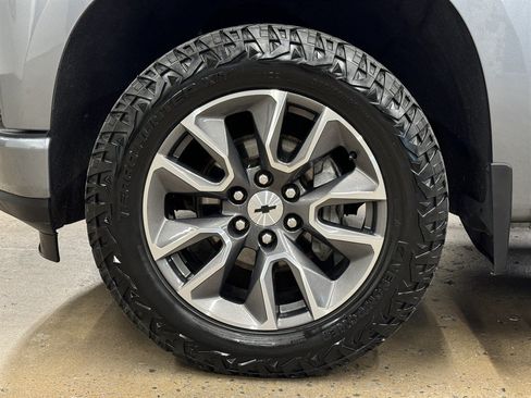 Used 2021 Chevrolet Silverado 1500 RST AWD/4WD image 6