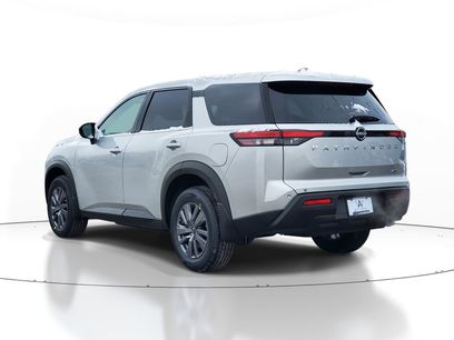 New 2025 Nissan Pathfinder S