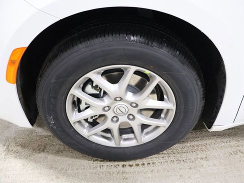 New 2026 Chrysler Voyager LX image 7