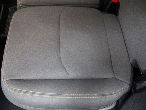 Used 2024 Jeep Wrangler Unlimited Sahara image 21