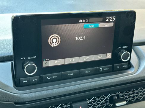 Used 2023 Honda Accord EX image 19