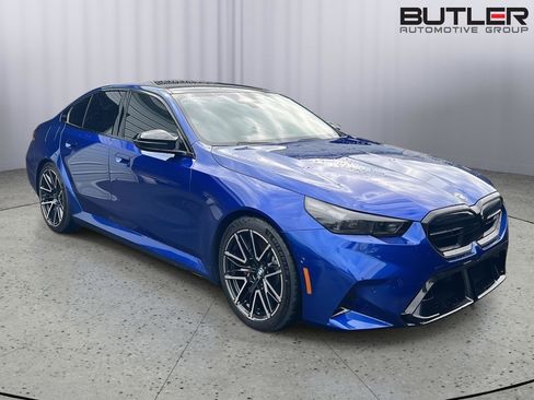Used 2026 BMW M5 Base w/ Executive Package image 7