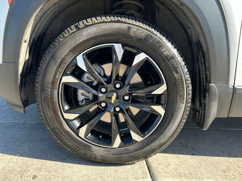 Used 2022 Chevrolet TrailBlazer LT AWD/4WD image 31