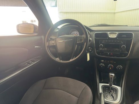 Used 2014 Chrysler 200 LX image 14