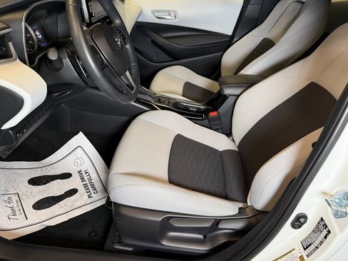 Used 2022 Toyota Corolla SE image 19