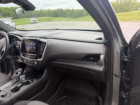 Used 2023 Chevrolet Traverse LT w/ LPO, Floor Liner Package AWD/4WD image 30