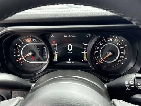 Used 2026 Jeep Wrangler Unlimited Rubicon AWD/4WD image 26