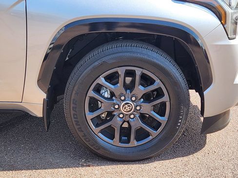 Used 2023 Toyota Sequoia Platinum AWD/4WD image 30