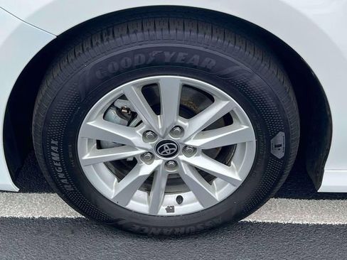 Used 2025 Toyota Camry LE AWD/4WD image 7