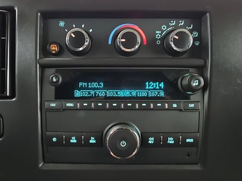 Used 2025 GMC Savana 2500 w/ Driver Convenience Package RWD image 31