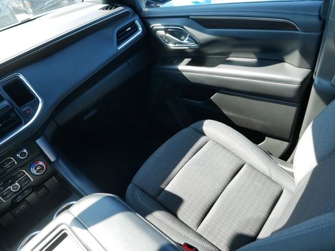 Used 2022 GMC Yukon SLE w/ Max Trailering Package image 11