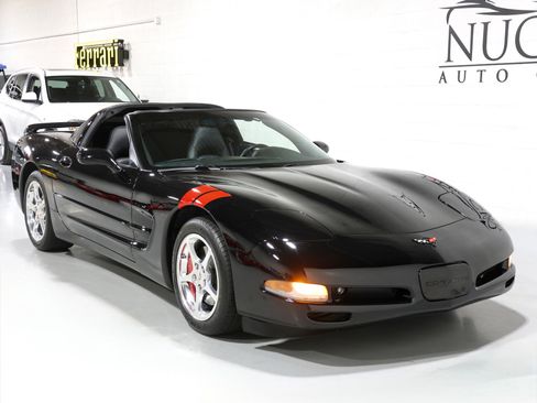 Used 2002 Chevrolet Corvette Coupe w/ Preferred Equipment Group1 image 62