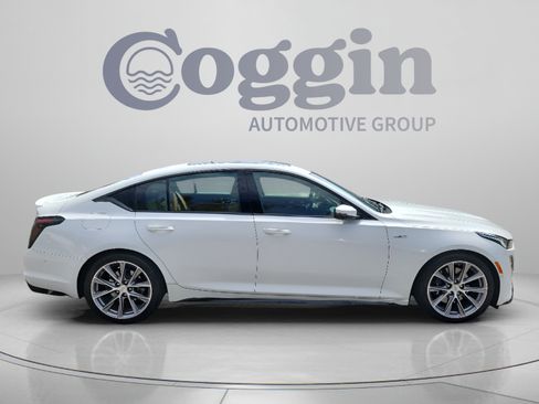 Used 2023 Cadillac CT5 V w/ Platinum Package RWD image 4
