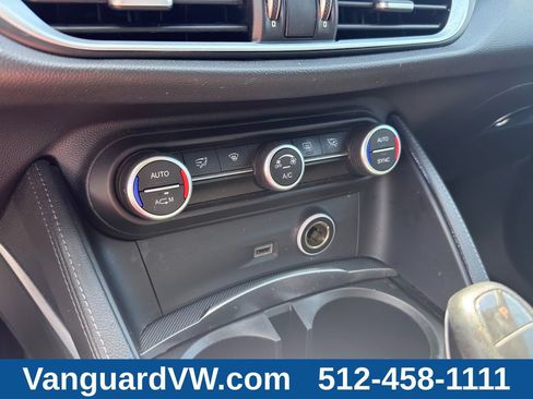 Used 2018 Alfa Romeo Stelvio Sport w/ Quick Order Package 22J Sport AWD/4WD image 19