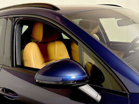 Used 2021 Porsche Macan image 31