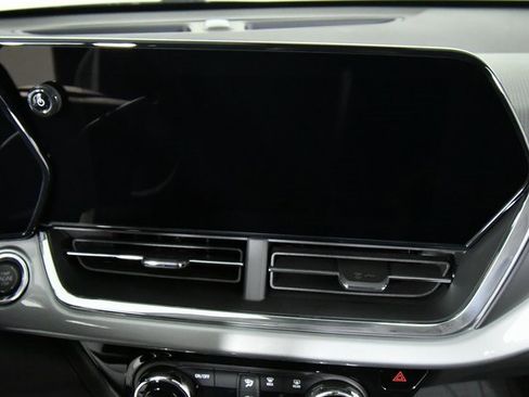 New 2026 Chevrolet Trax LT w/ Driver Confidence Package image 4