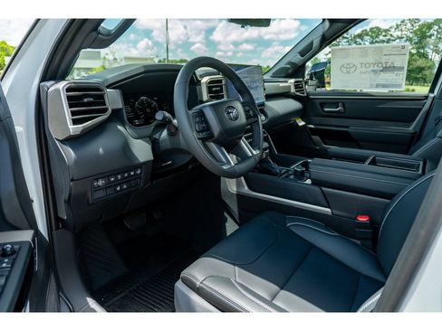 Used 2026 Toyota Tundra Limited AWD/4WD image 11