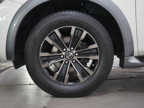 Used 2018 Nissan Armada Platinum w/ Captain Seat Package AWD/4WD image 31
