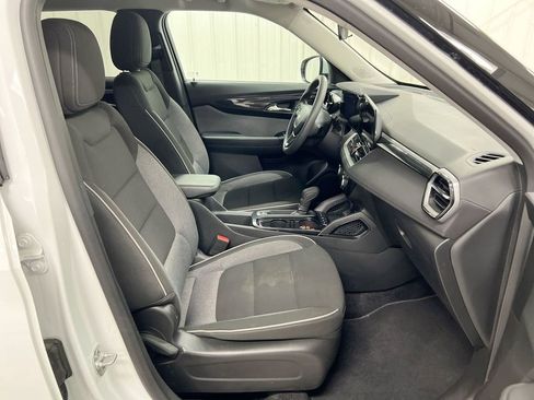 Used 2025 Chevrolet TrailBlazer LT image 21