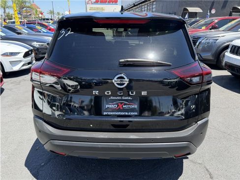 Used 2021 Nissan Rogue S FWD image 5