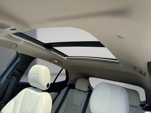 Certified 2024 Buick Encore GX Avenir w/ Avenir Technology Package FWD image 18