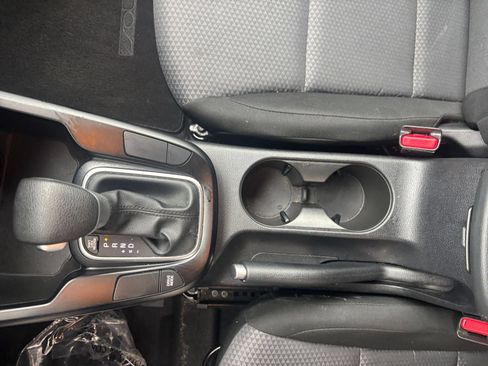 Used 2025 Kia Soul LX w/ LX Technology Package FWD image 39