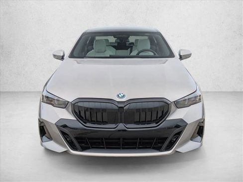 New 2027 BMW 550e xDrive AWD/4WD image 6