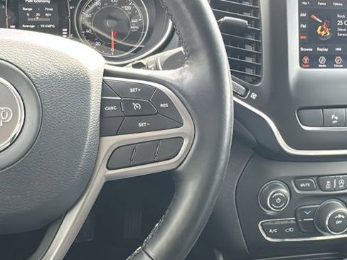 Used 2021 Jeep Cherokee Latitude Lux image 17