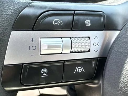 Used 2025 Hyundai Tucson SE FWD image 32