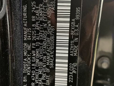 Used 2025 Lexus ES 300h w/ Luxury Package image 36