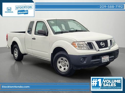 Used 2017 Nissan Frontier S image 1