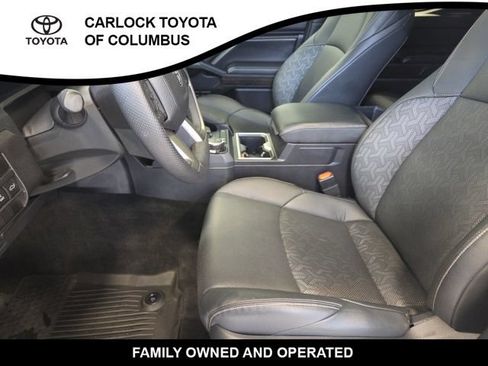 Used 2025 Toyota Tacoma Limited AWD/4WD image 12