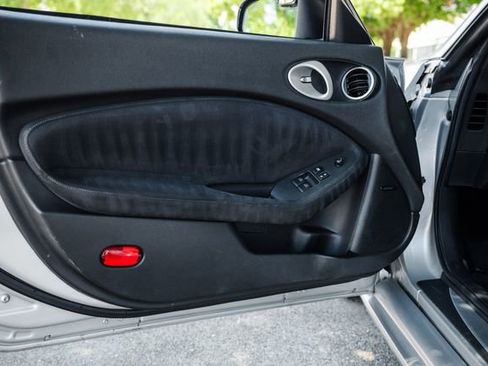 Used 2009 Nissan 370Z Touring w/ Sport Pkg image 57