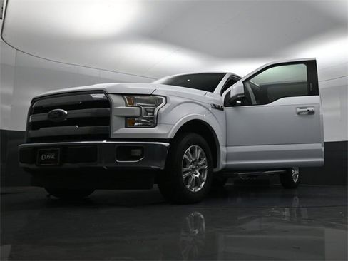 Used 2017 Ford F150 Lariat w/ Equipment Group 501A Mid image 26