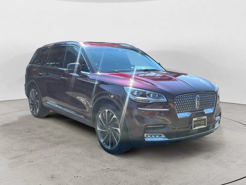 Used 2020 Lincoln Aviator Reserve w/ Equipment Group 202A AWD/4WD image 3