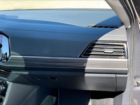 Used 2019 Volkswagen Jetta SEL w/ Cold Weather Package image 19