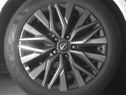 Used 2025 Nissan Altima 2.5 SV FWD image 15