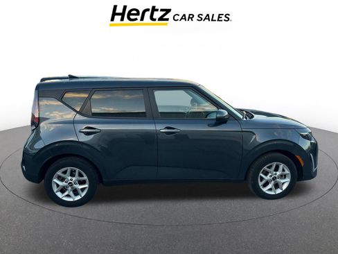 Used 2025 Kia Soul LX w/ LX Technology Package image 4