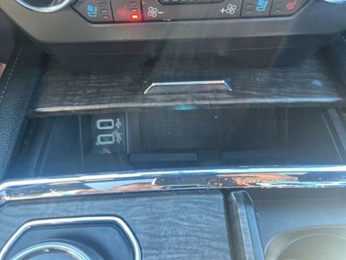 Used 2019 Ford Expedition Limited w/ Equipment Group 302A image 28