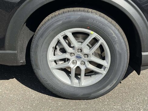 New 2026 Ford Explorer Active image 7