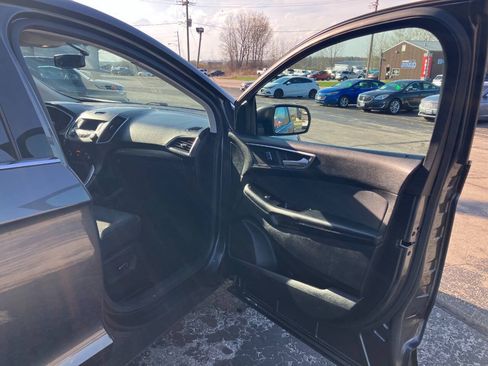Used 2016 Ford Edge SEL AWD/4WD image 13