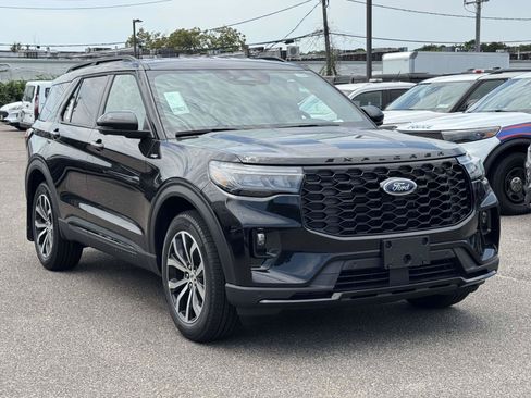 New 2026 Ford Explorer ST-Line AWD/4WD image 2