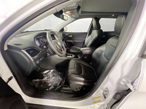 Used 2022 Jeep Cherokee Limited image 20