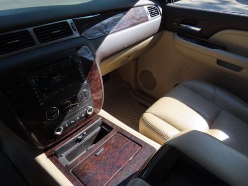 Used 2007 GMC Yukon Denali image 26