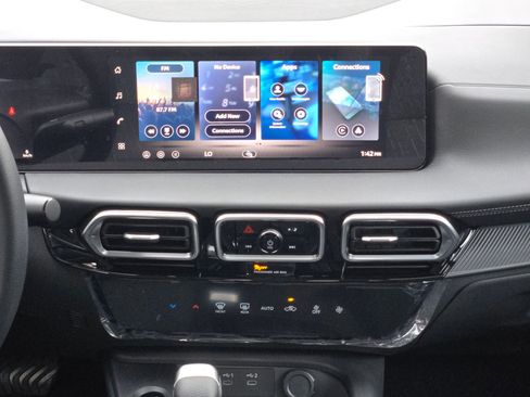 New 2026 Nissan Sentra SV w/ Floor Mat Package FWD image 14