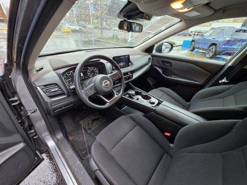 Used 2023 Nissan Rogue S image 12